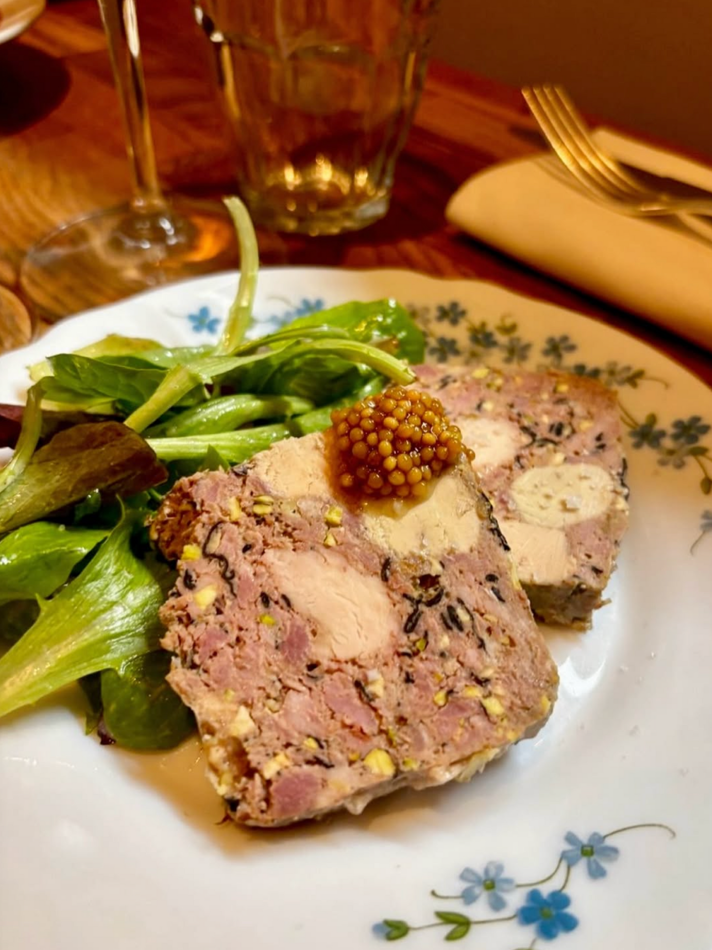 Aperitif at Classic Parisian Bistro Attabler