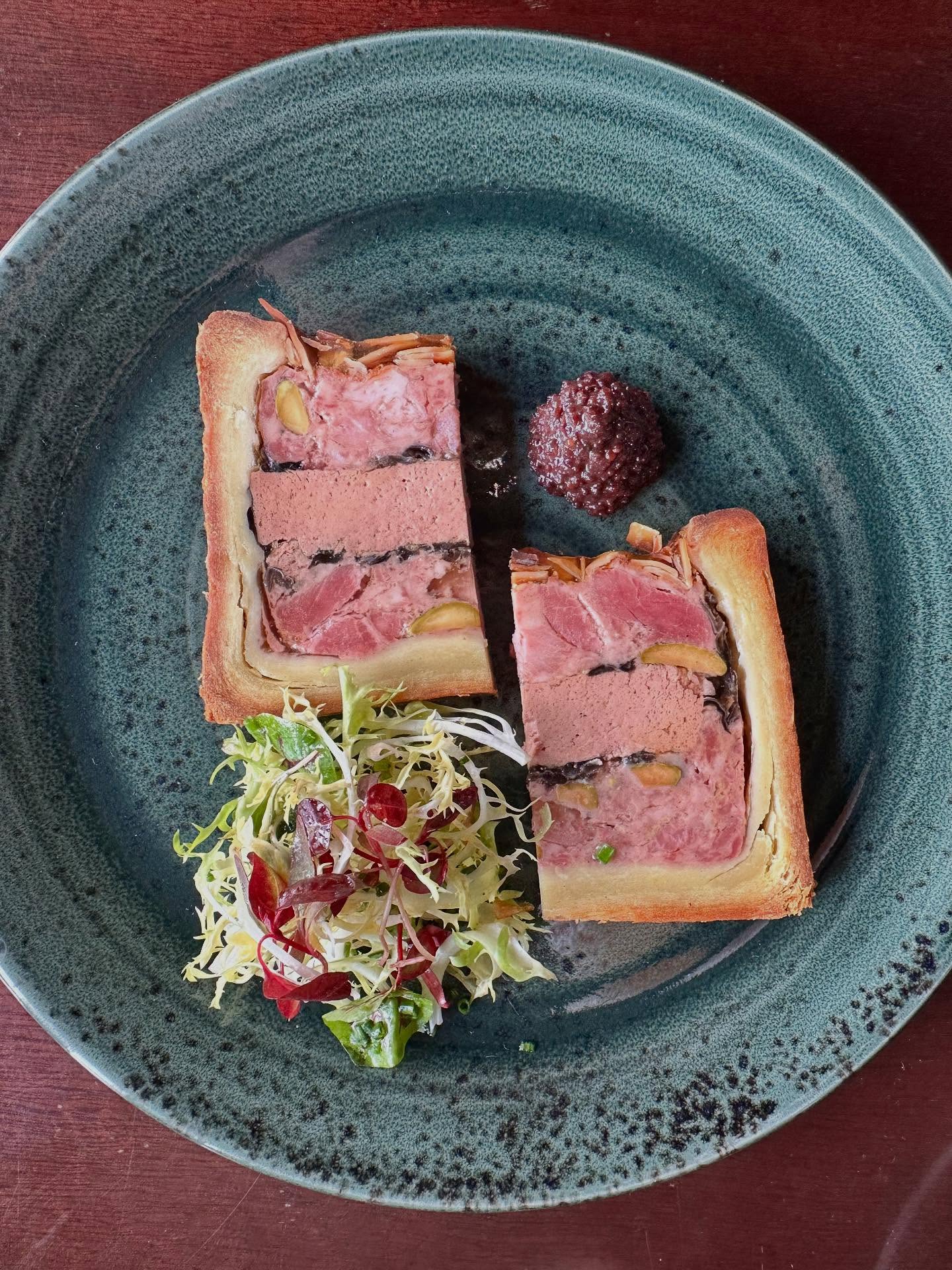 Master Sommelier–Led Wine Tasting: Exceptional Bottles and Hidden Treasures at Cabotte