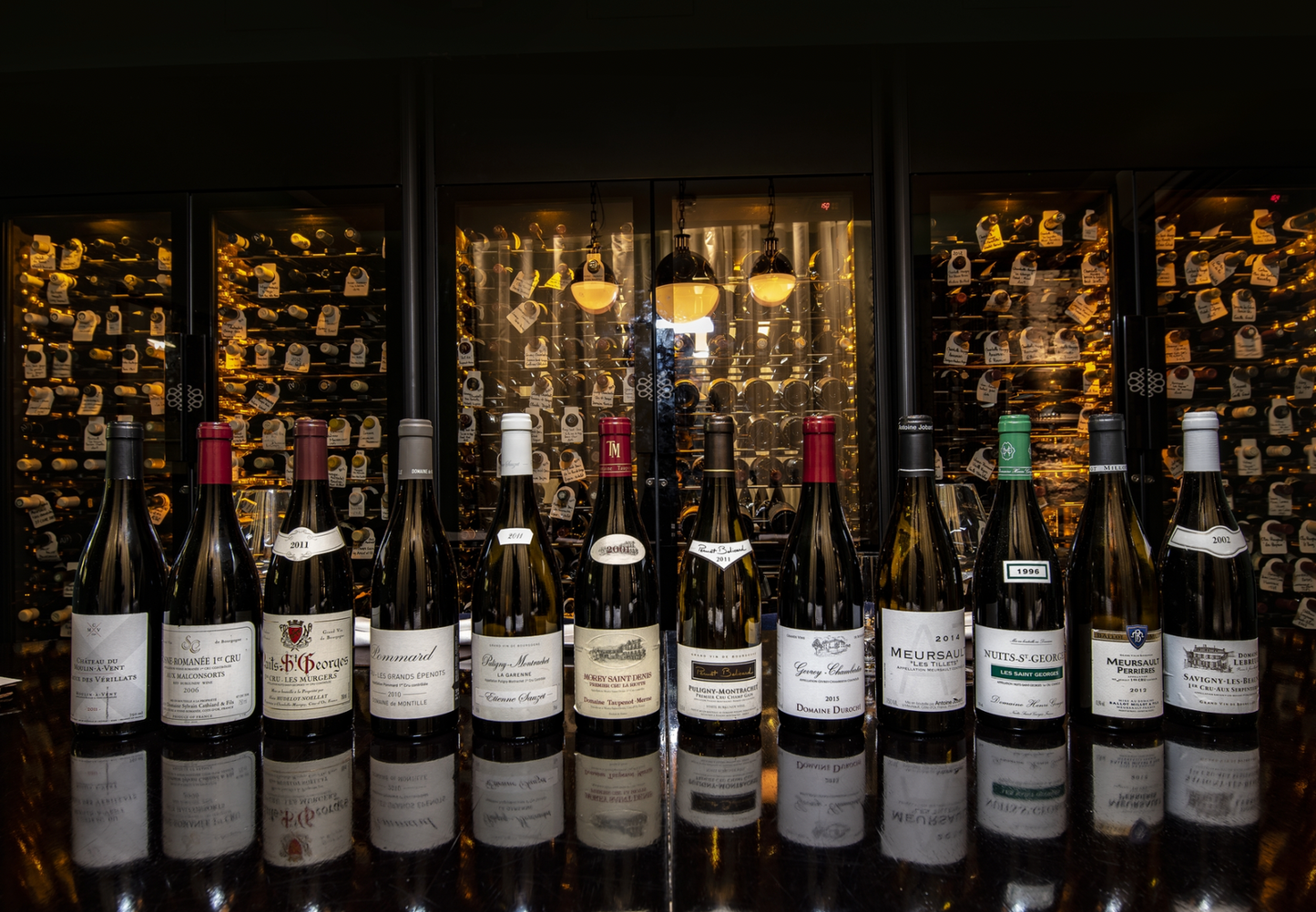 Dégustation de vins animée par un maître sommelier : bouteilles exceptionnelles et trésors cachés chez Cabotte