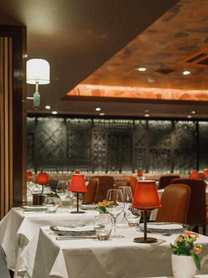 Un voyage culinaire moderne à la table d'un chef indien et un dernier verre au restaurant étoilé Michelin Benares