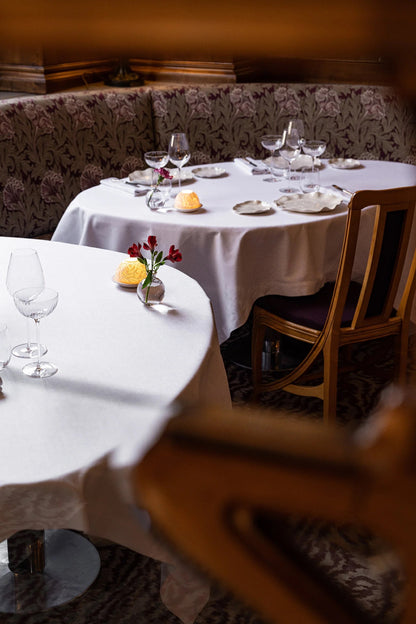 Menu caviar et champagne du chef étoilé Michelin au restaurant Art nouveau emblématique Lucas Carton - Visa VIP