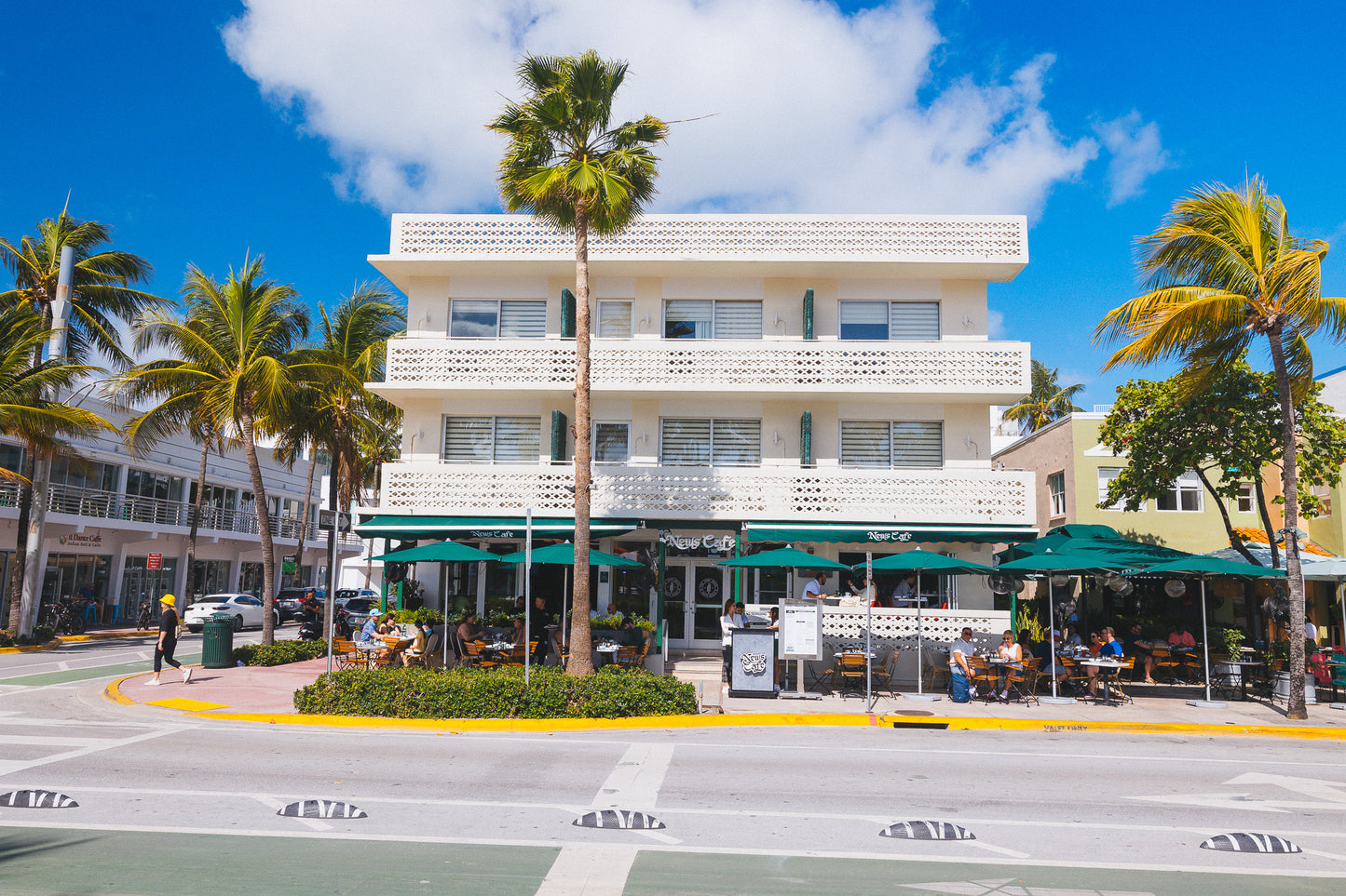 The Seafood Tower Affair at Iconic News Cafe South Beach